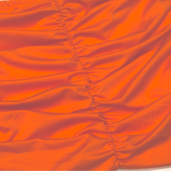 LIVE IN THE MOMENT Tube Top Ruched Sexy Cute Stretchy Neon Orange NWT Large - Picture 3 of 4